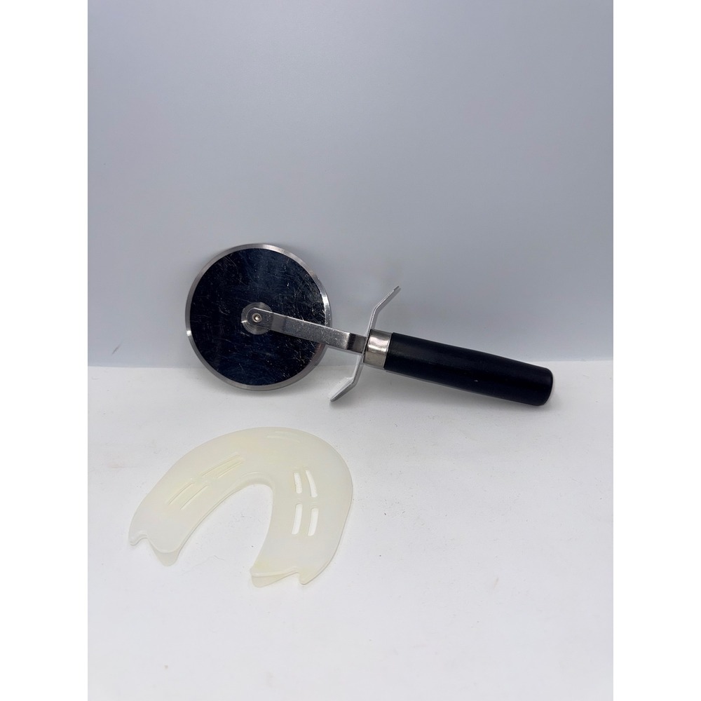 Pampered Chef Pizza Cutter Black  Stainless Steel Blade With Guard